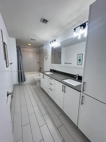 999 SW 1st Avenue Miami FL 33130