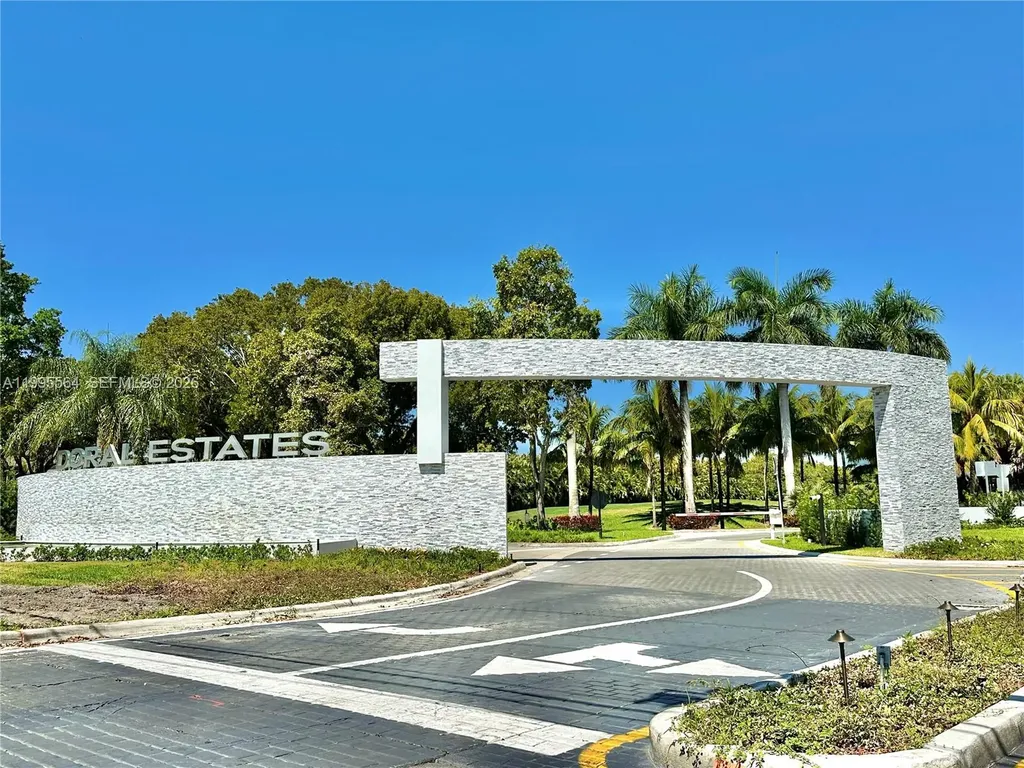5023 NW 94th Doral Place Doral FL 33178