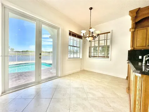 5023 NW 94th Doral Place Doral FL 33178