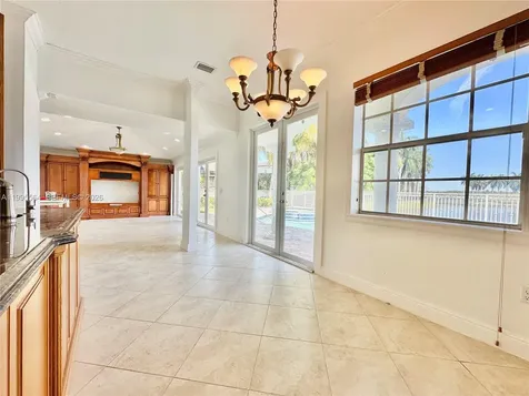 5023 NW 94th Doral Place Doral FL 33178