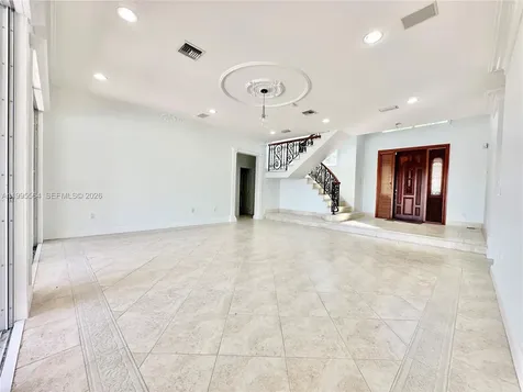 5023 NW 94th Doral Place Doral FL 33178