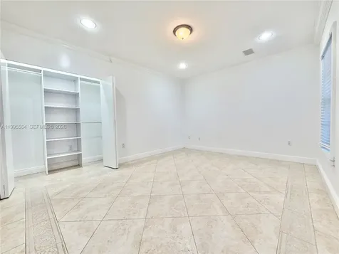 5023 NW 94th Doral Place Doral FL 33178