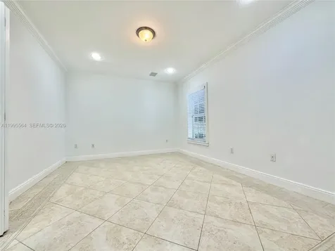 5023 NW 94th Doral Place Doral FL 33178