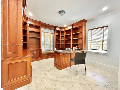 5023 NW 94th Doral Place Doral FL 33178