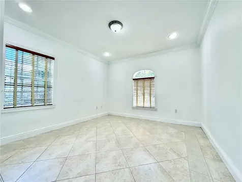 5023 NW 94th Doral Place Doral FL 33178