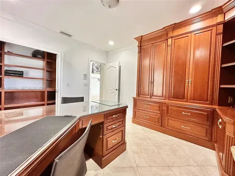 5023 NW 94th Doral Place Doral FL 33178