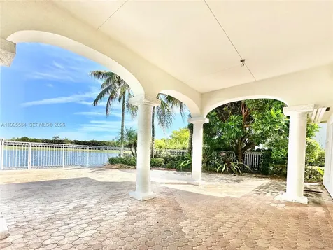 5023 NW 94th Doral Place Doral FL 33178