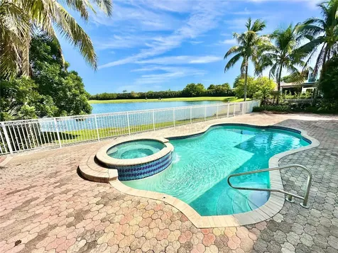 5023 NW 94th Doral Place Doral FL 33178