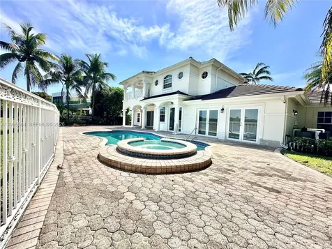 5023 NW 94th Doral Place Doral FL 33178