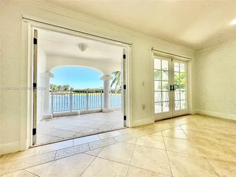 5023 NW 94th Doral Place Doral FL 33178