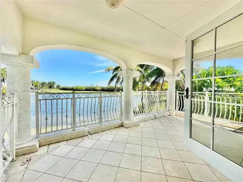 5023 NW 94th Doral Place Doral FL 33178