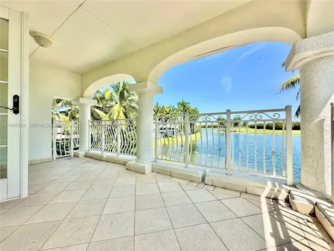 5023 NW 94th Doral Place Doral FL 33178
