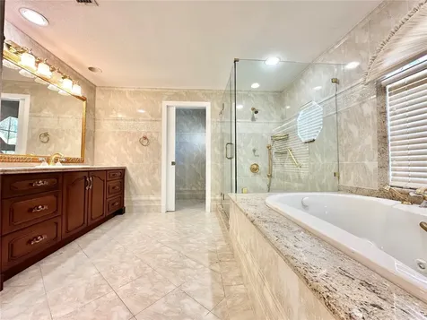 5023 NW 94th Doral Place Doral FL 33178