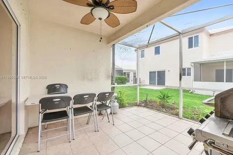 9602 NW 8th Circle Plantation FL 33324