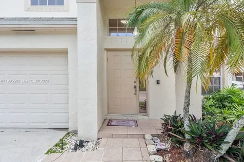 9602 NW 8th Circle Plantation FL 33324