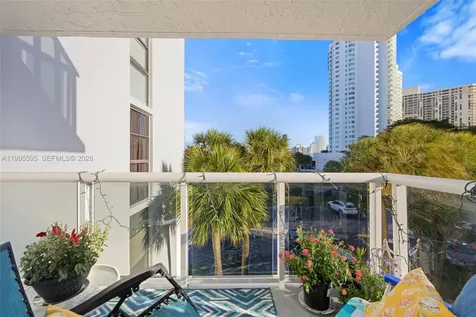 20515 E Country Club Drive Aventura FL 33180