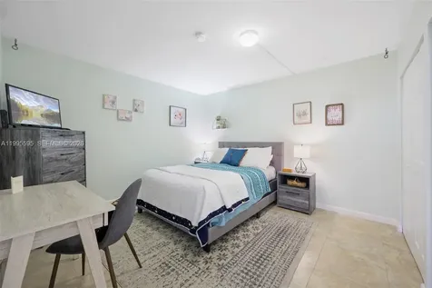 20515 E Country Club Drive Aventura FL 33180