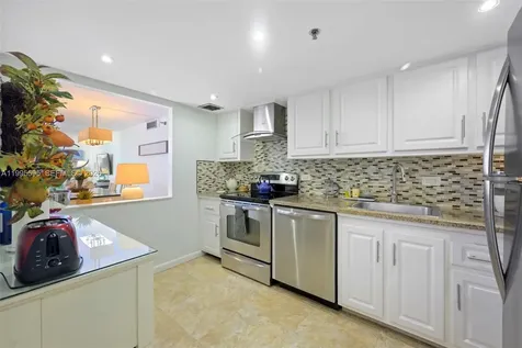 20515 E Country Club Drive Aventura FL 33180