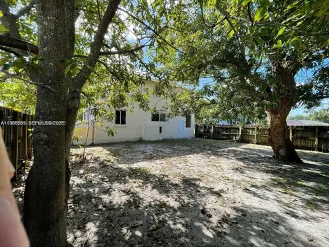 3 SW 7th Avenue Dania Beach FL 33004