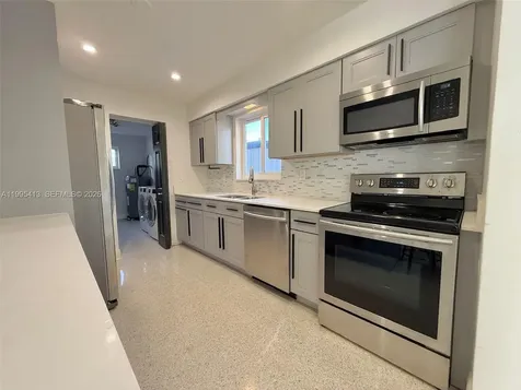 207 SW 12th Avenue Dania Beach FL 33004