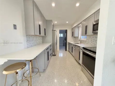 207 SW 12th Avenue Dania Beach FL 33004