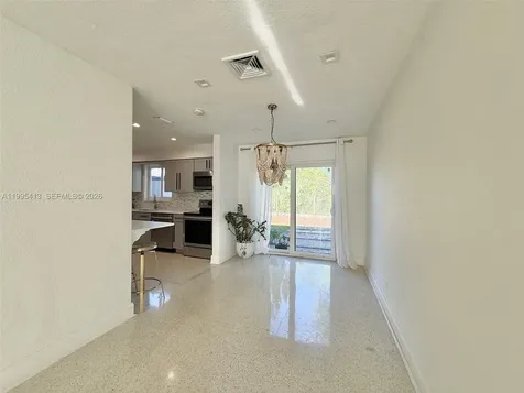 207 SW 12th Avenue Dania Beach FL 33004