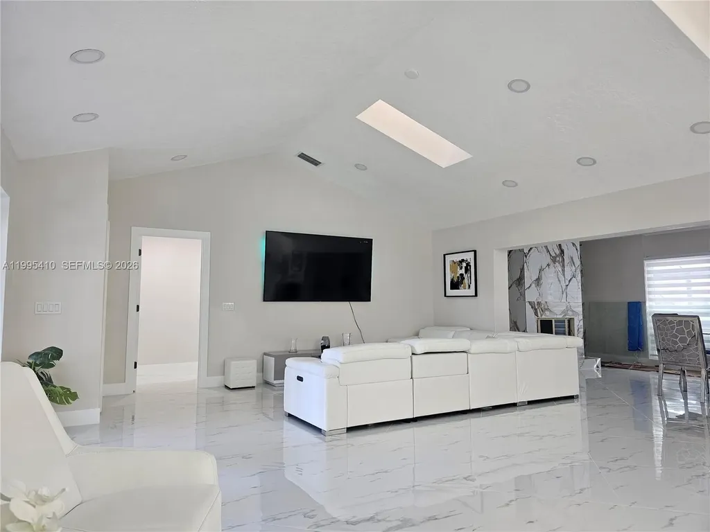 . Alford Court Palm Beach Gardens FL 33418