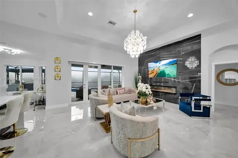 1024 NW 23 Cape Coral FL 33993