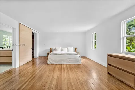 5812 Alton Road Miami Beach FL 33140