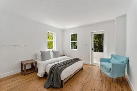 5812 Alton Road Miami Beach FL 33140