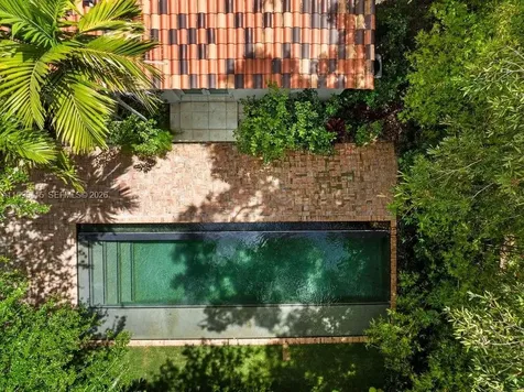 5812 Alton Road Miami Beach FL 33140