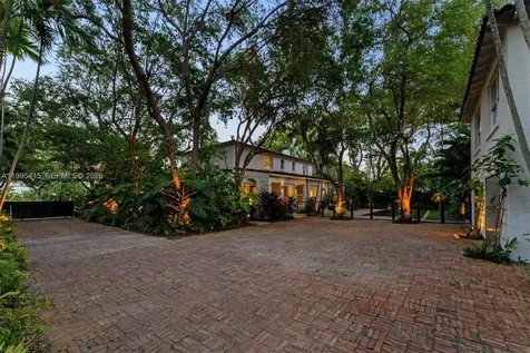 5812 Alton Road Miami Beach FL 33140