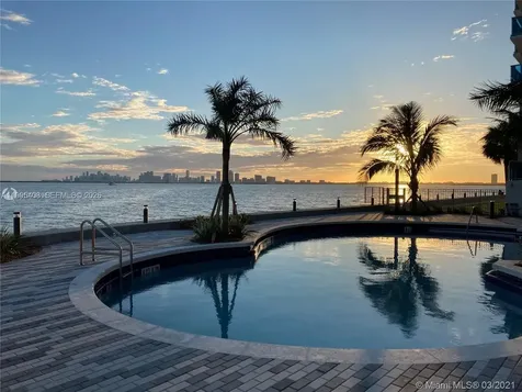 7501 E Treasure Drive North Bay Village FL 33141