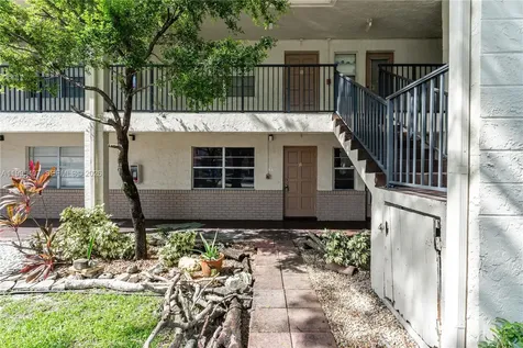 8705 NW 38th Drive Coral Springs FL 33065