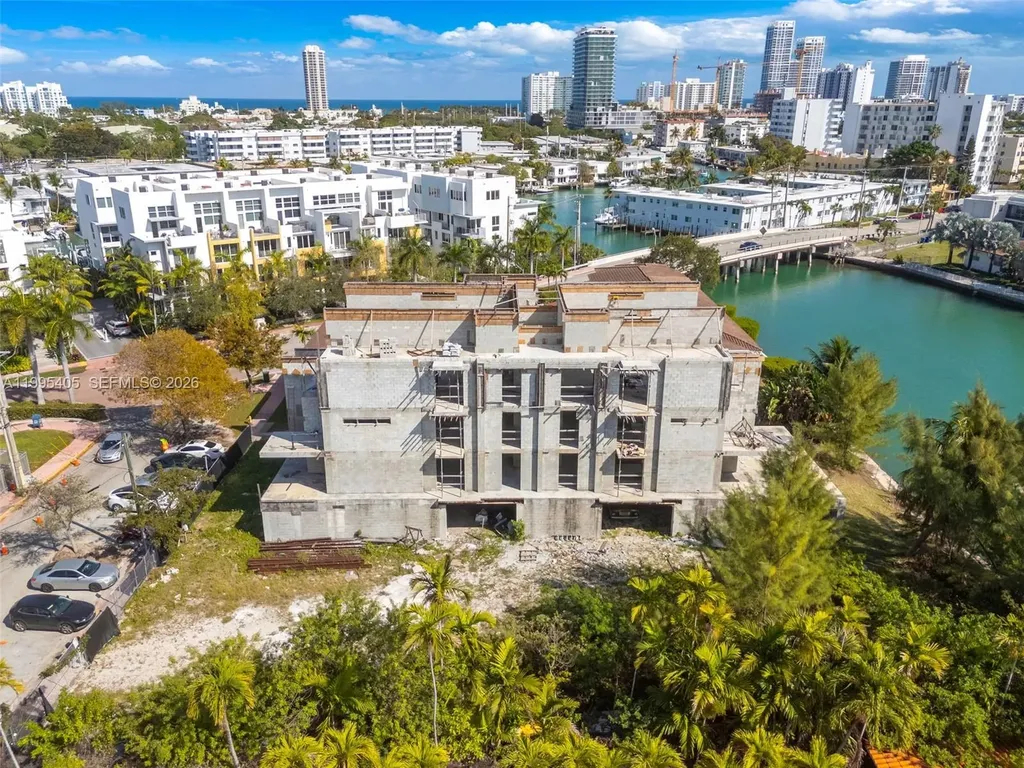 10 S Shore Drive Miami Beach FL 33141