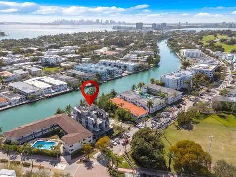 10 S Shore Drive Miami Beach FL 33141