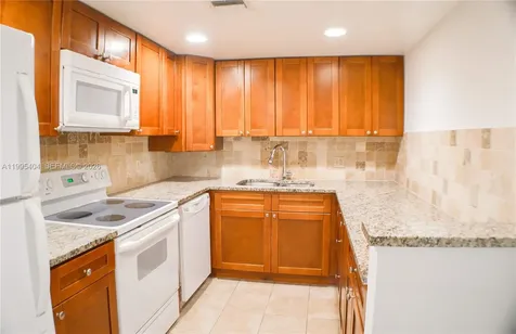 733 SE 1st Way Deerfield Beach FL 33441