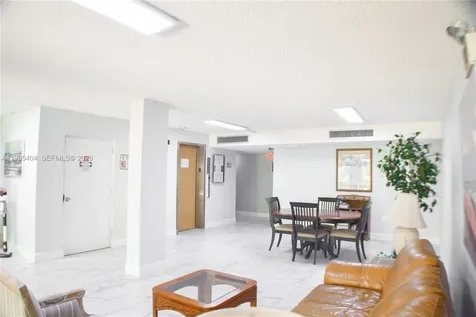 733 SE 1st Way Deerfield Beach FL 33441