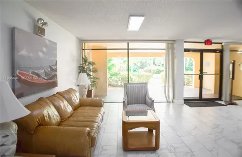 733 SE 1st Way Deerfield Beach FL 33441