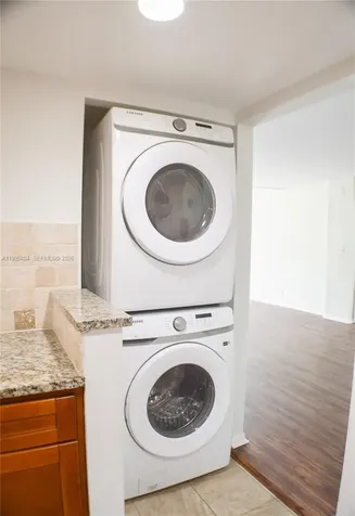 733 SE 1st Way Deerfield Beach FL 33441