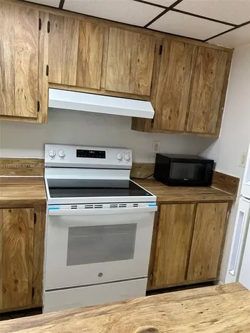 9301 SW 92nd Avenue Miami FL 33176