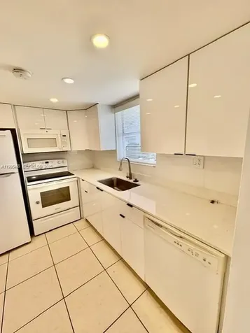 9351 Fontainebleau Boulevard Miami FL 33172