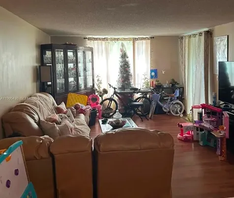 3720 Inverrary Drive Lauderhill FL 33319