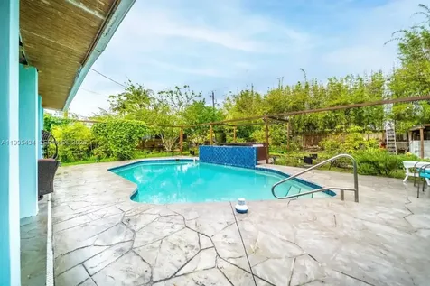 6890 SW 57th Street Davie FL 33314