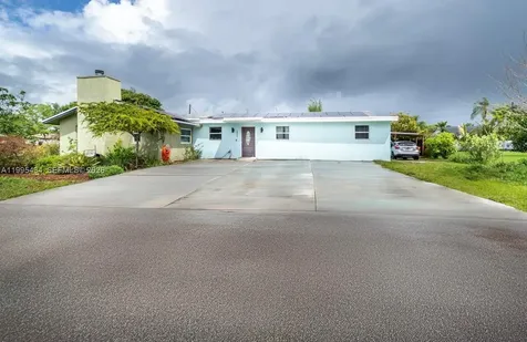 6890 SW 57th Street Davie FL 33314
