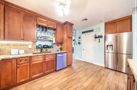 6890 SW 57th Street Davie FL 33314