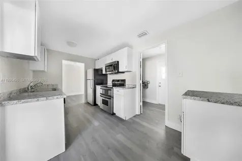 2520 NW 2nd Drive Pompano Beach FL 33064