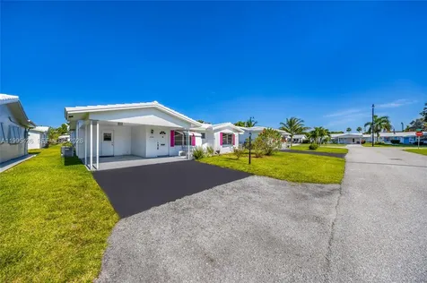 2520 NW 2nd Drive Pompano Beach FL 33064