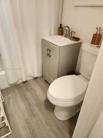 6490 Collins Avenue Miami Beach FL 33141