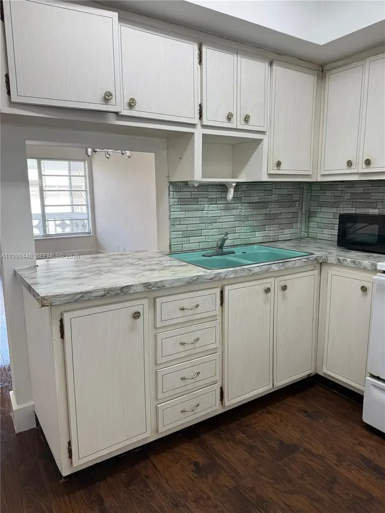 16701 NE 14th Avenue Miami FL 33162